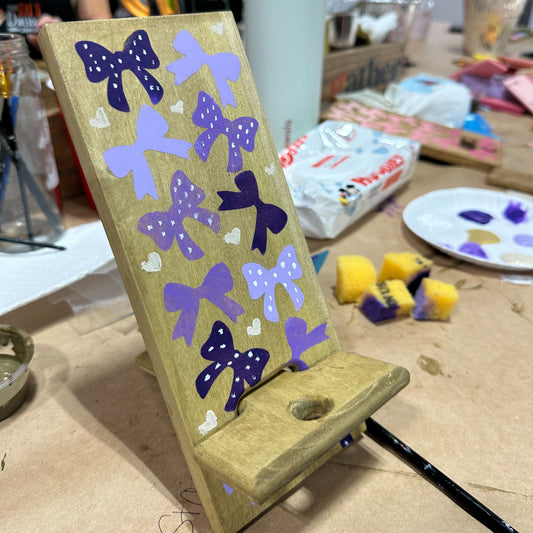 BowsWoodPhoneStand